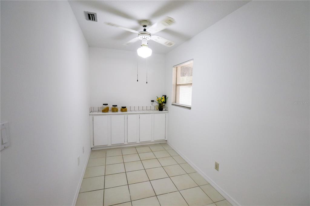 708 Camden Road Altamonte Springs, FL 32714 - Photo 17 of 42 Kitchen nook or office.