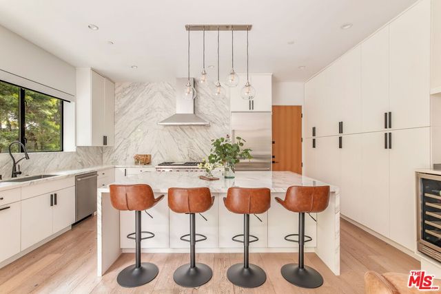 $3,275,000 | 3557 Ashwood Avenue, Los Angeles, CA 90066