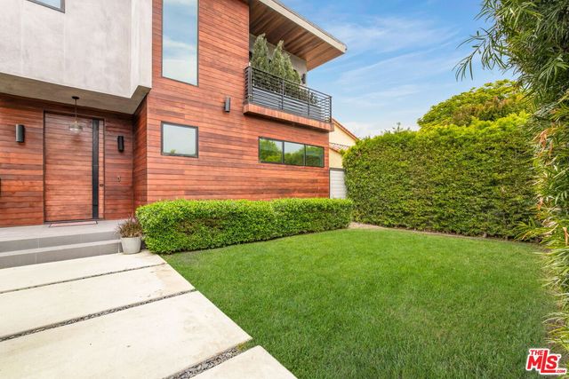 $3,275,000 | 3557 Ashwood Avenue, Los Angeles, CA 90066