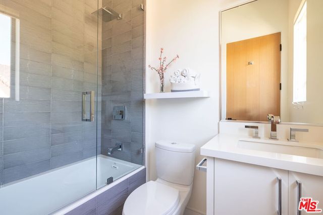 $3,275,000 | 3557 Ashwood Avenue, Los Angeles, CA 90066