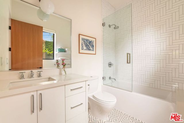 $3,275,000 | 3557 Ashwood Avenue, Los Angeles, CA 90066