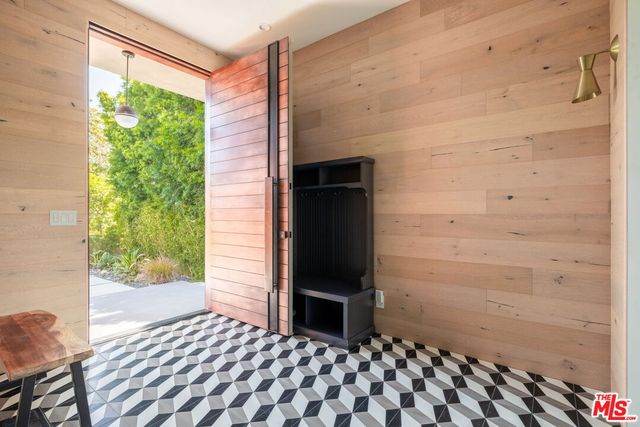 $3,275,000 | 3557 Ashwood Avenue, Los Angeles, CA 90066