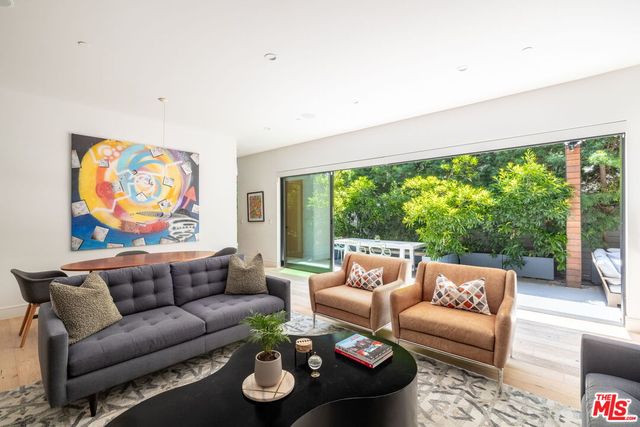 $3,275,000 | 3557 Ashwood Avenue, Los Angeles, CA 90066