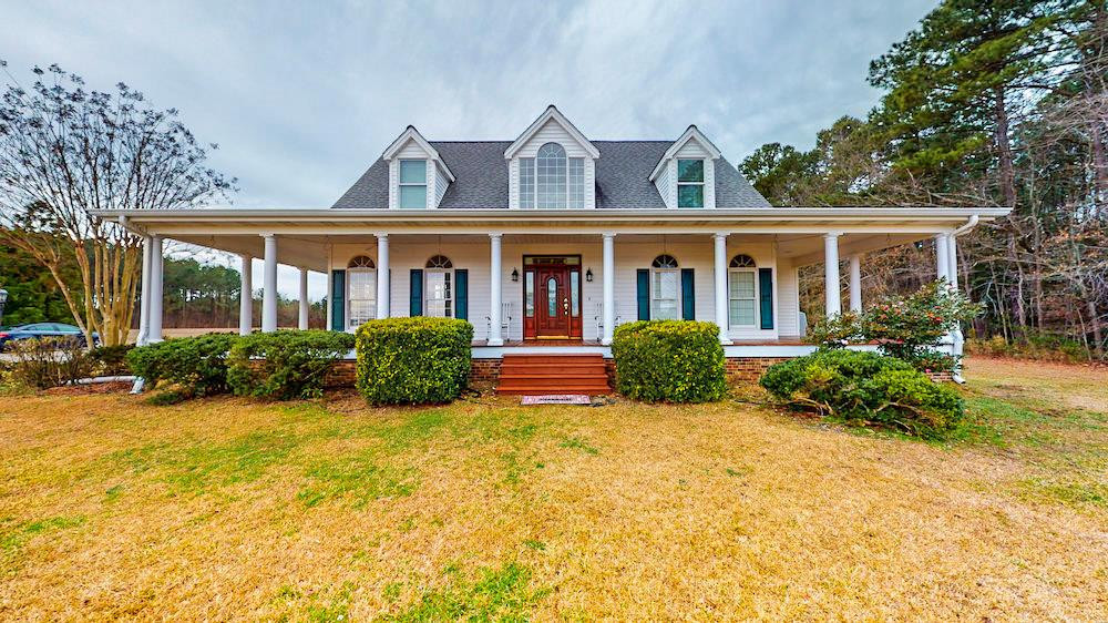1560 Beasley Road Benson, NC 27504 - Photo 1 of 39 Main View