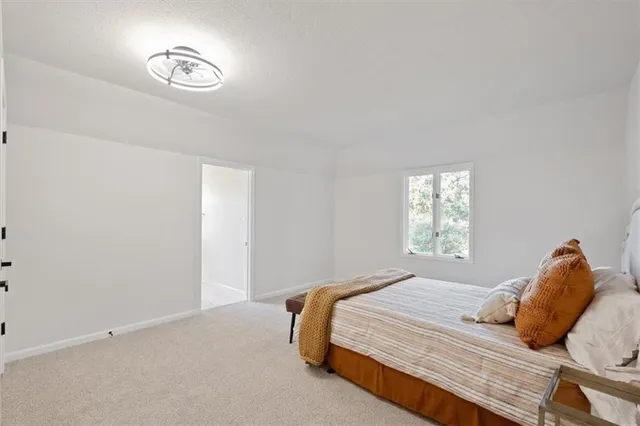 $875,000 | 3680 West 194th Street, Stilwell, KS 66085