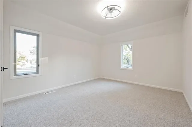 $875,000 | 3680 West 194th Street, Stilwell, KS 66085