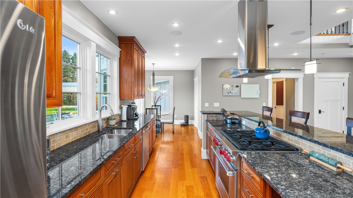 3 Doris Terrace Newport, RI 02840 - Photo 21 of 50