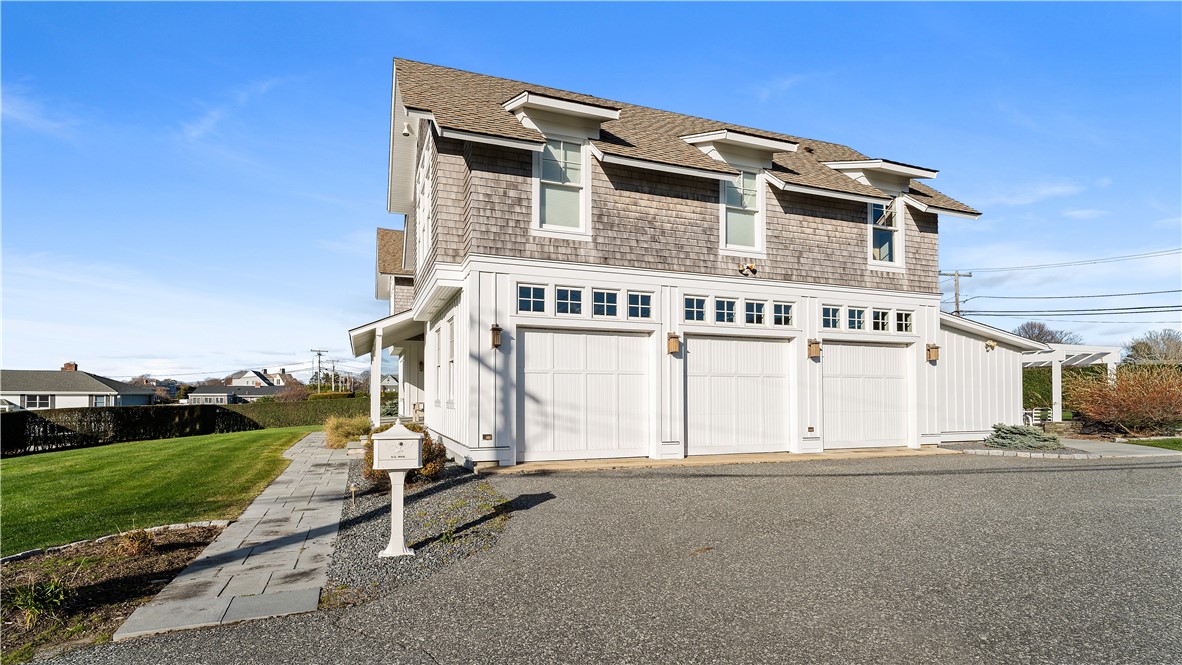 3 Doris Terrace Newport, RI 02840 - Photo 3 of 50