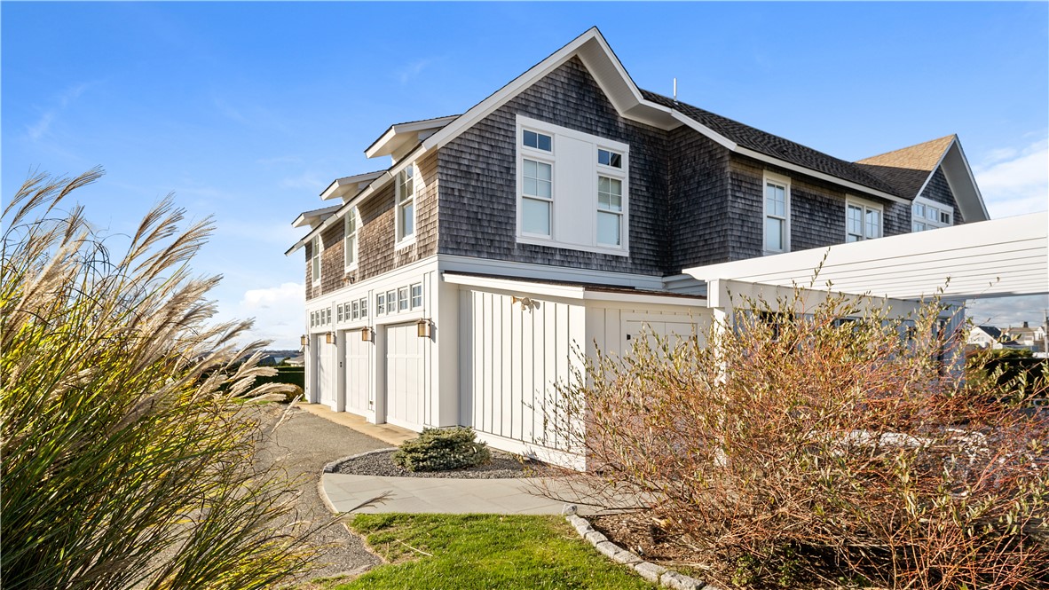 3 Doris Terrace Newport, RI 02840 - Photo 9 of 50