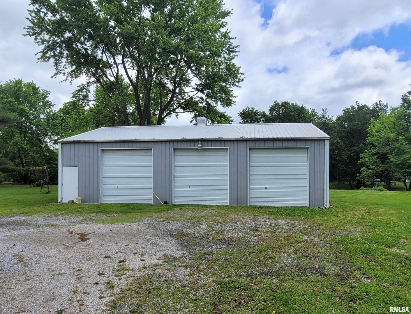 3614 South Hotze Road Salem, IL 62881 - Photo 3 of 41