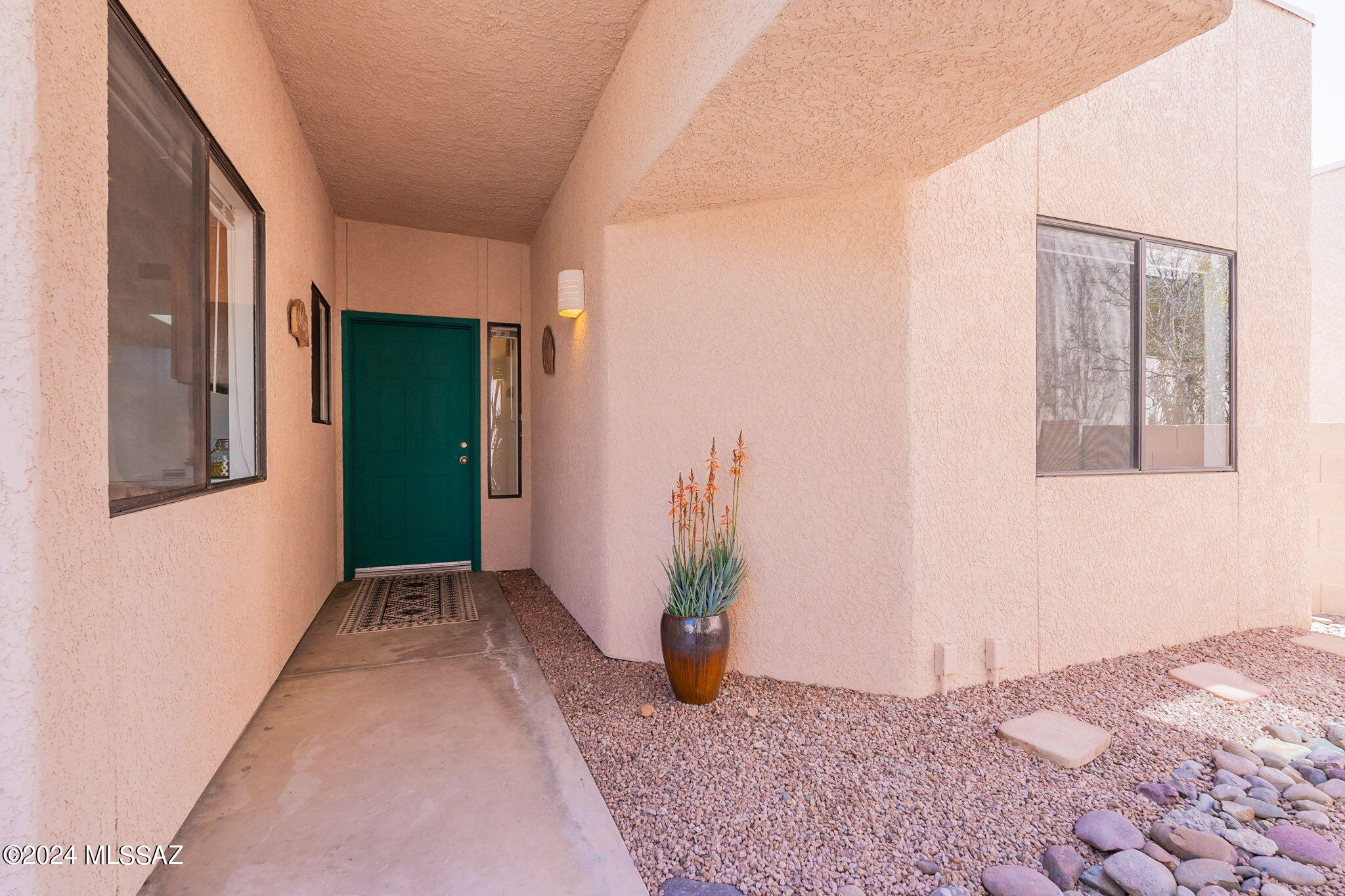 4990 North Valle Road Tucson, AZ 85750 - Photo 3 of 50