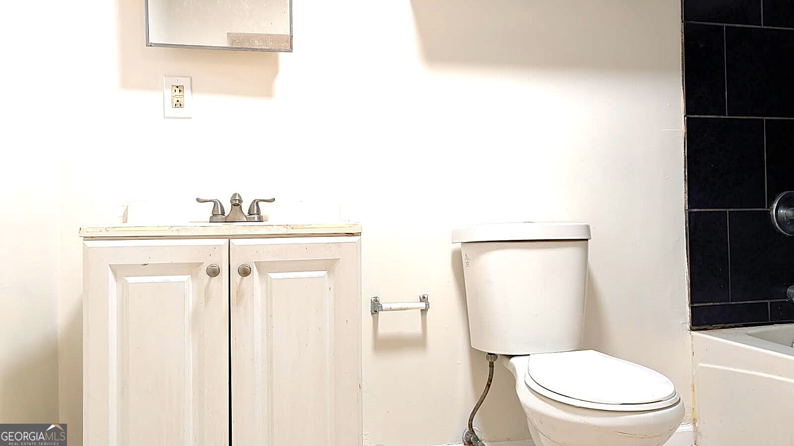 1917 Baker Road Northwest Atlanta, GA 30318 - Photo 6 of 13