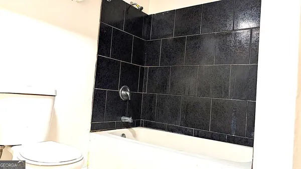 $2,200 | 1917 Baker Road Northwest, Atlanta, GA 30318