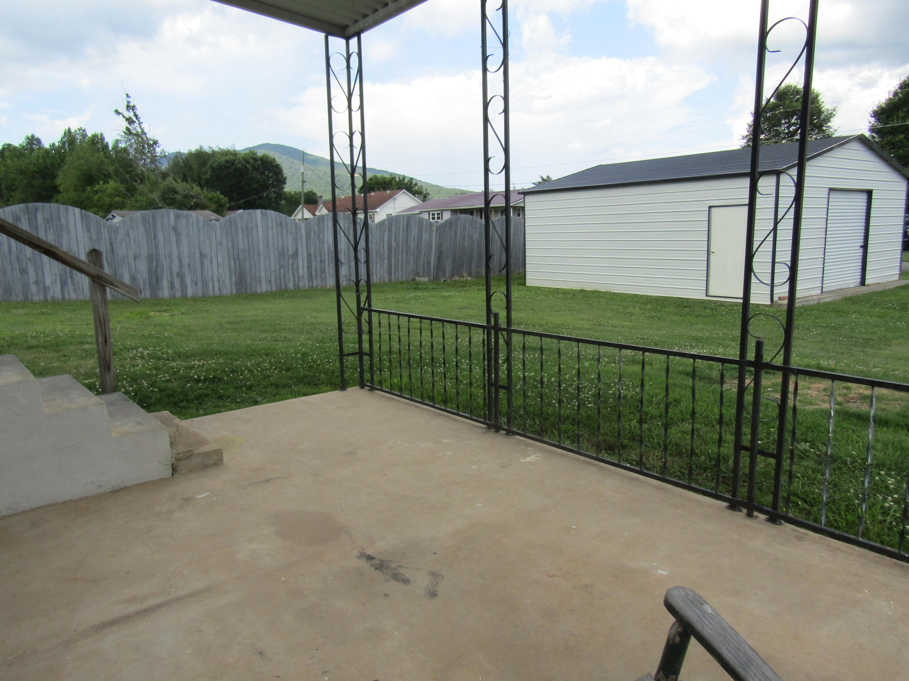 124 Rufus Taylor Road Elizabethton, TN 37643 - Photo 21 of 22 IMG_2981