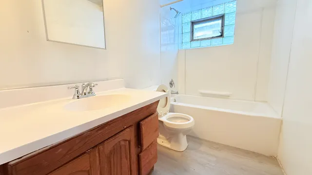 $1,250 | 15020 Woodlawn Avenue, Unit GARDEN, Dolton, IL 60419