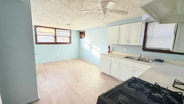 $1,250 | 15020 Woodlawn Avenue, Unit GARDEN, Dolton, IL 60419