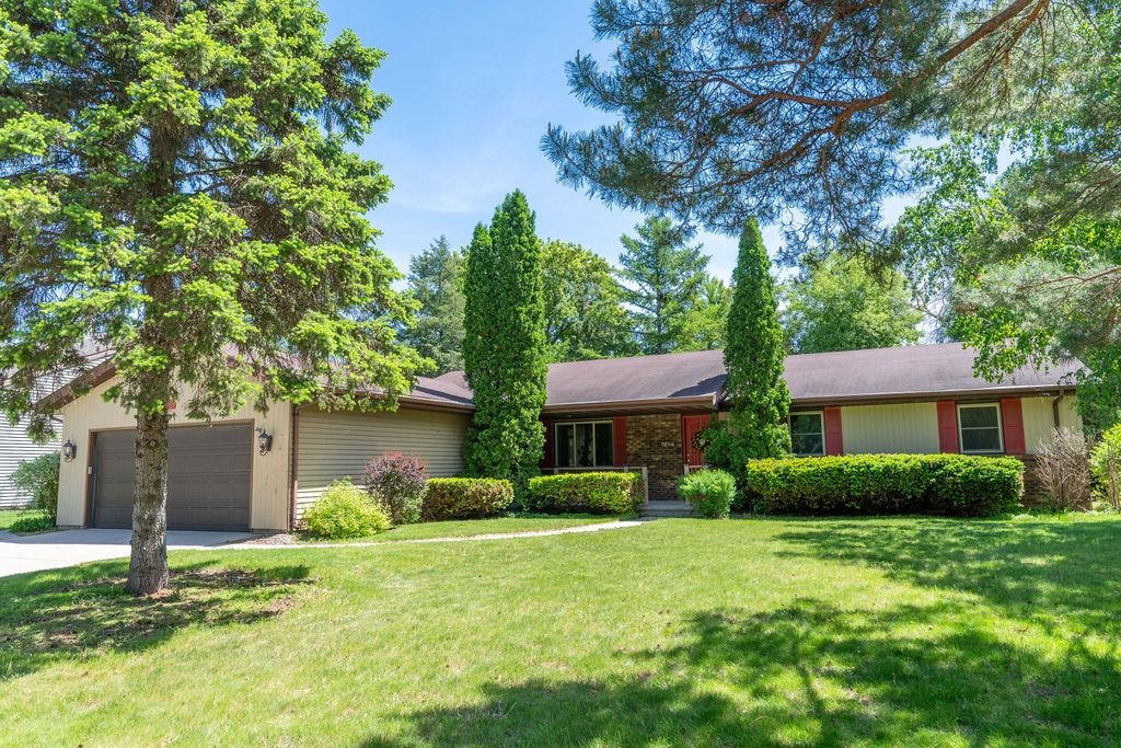 1032 Pilgrim Road Neenah, WI 54956 - Photo 33 of 42