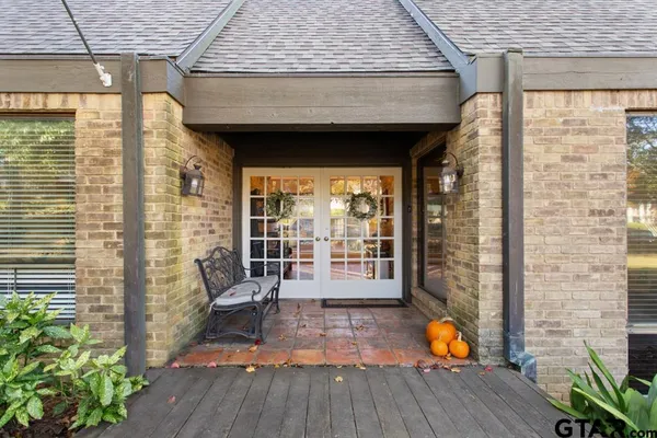 $695,000 | 6109 Quail Creek Drive, Tyler, TX 75703