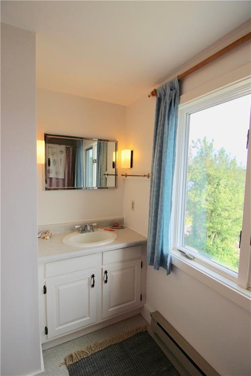 34 Little Island Road Harpswell, ME 04066 - Photo 27 of 35 Full bathroom