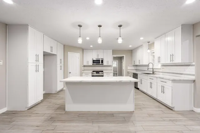 $550,000 | 9392 FM 1458 Road, Sealy, TX 77474