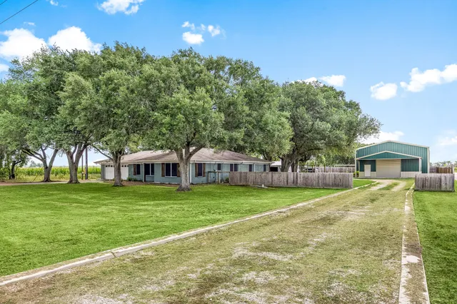 $550,000 | 9392 FM 1458 Road, Sealy, TX 77474