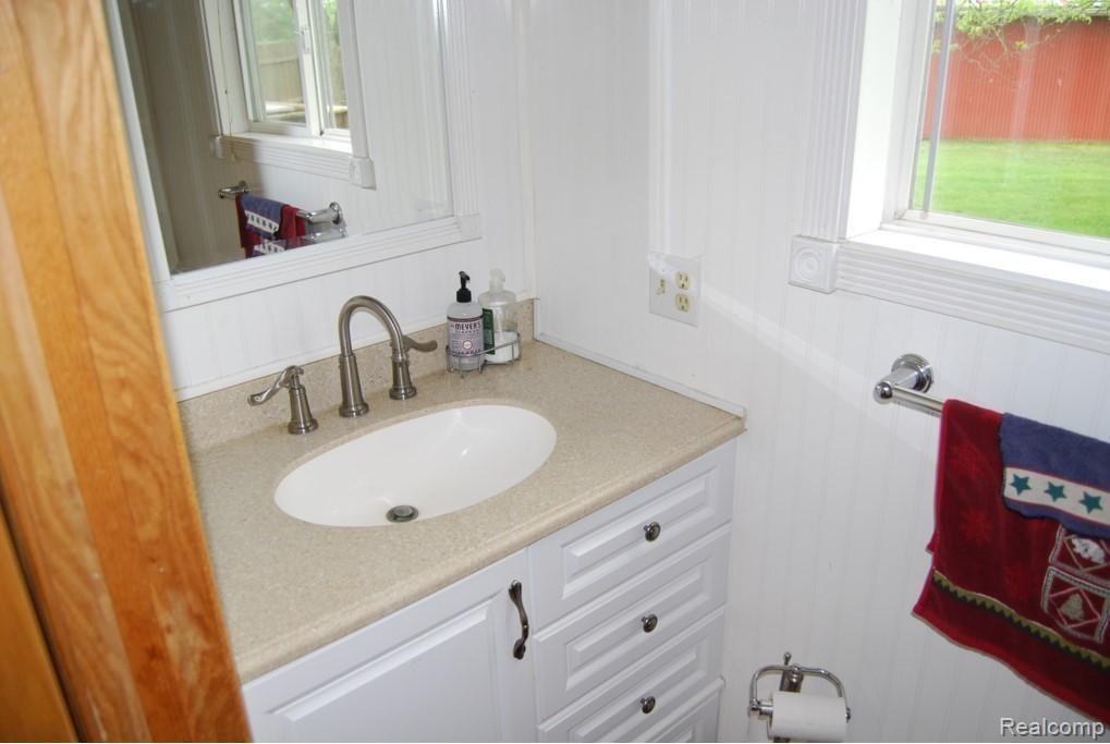 6811 North Fowlerville Road Fowlerville, MI 48836 - Photo 25 of 40