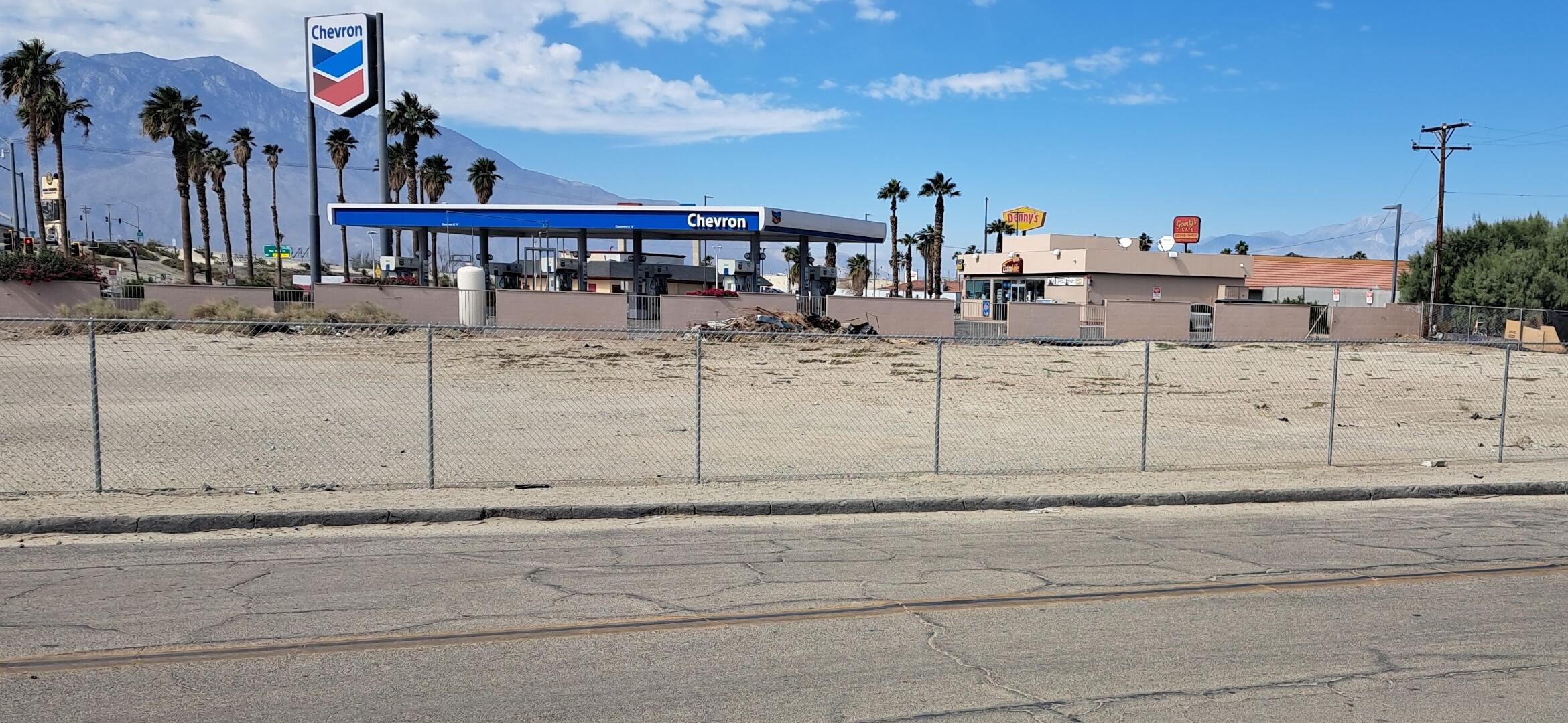 72300 East Ramon Road Palm Desert, CA 92211 - Photo 7 of 10 a view of a terrace
