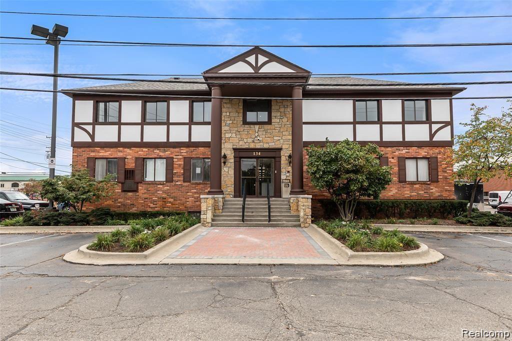 134 West University Drive, Unit 303 Rochester, MI 48307 - Photo 1 of 19