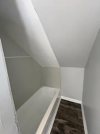$1,325 | 280 5th Street, Unit 3S, Fall River, MA 02721