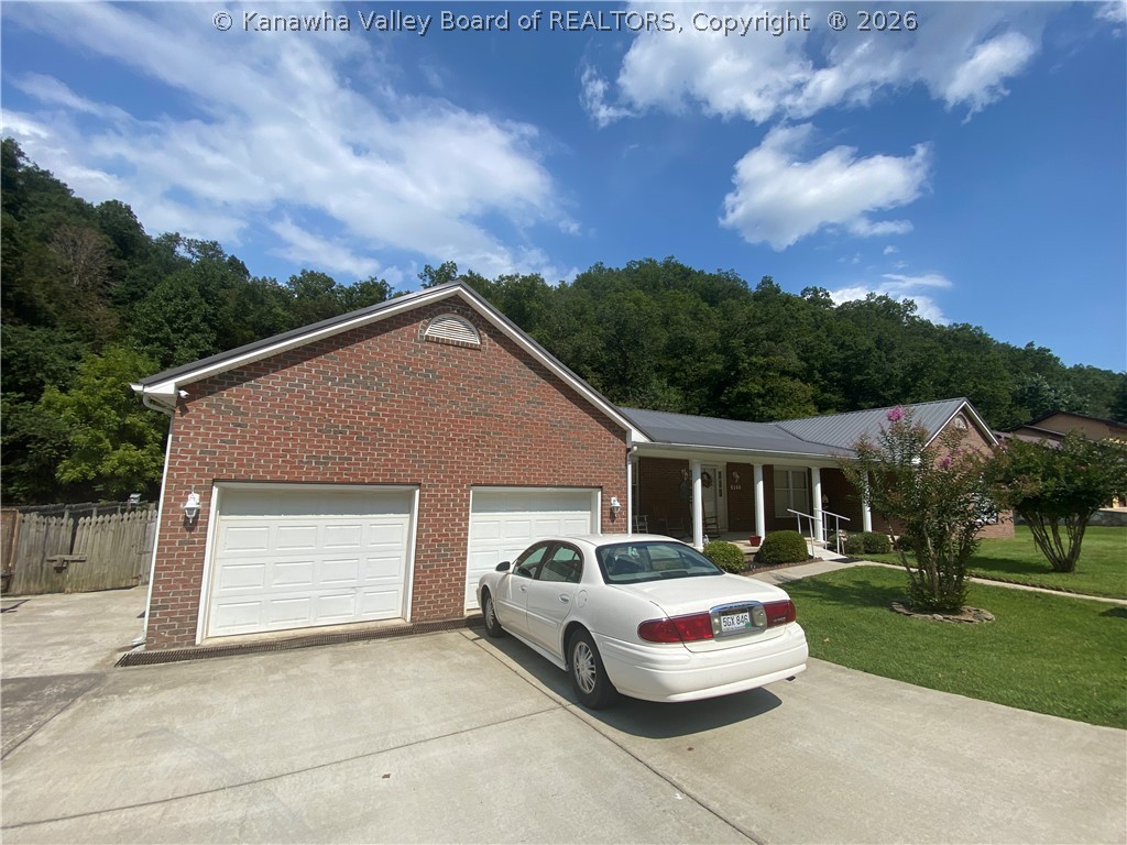 911 Country Estates Road Danville, WV 25053 - Photo 4 of 50 Gallery Image 4