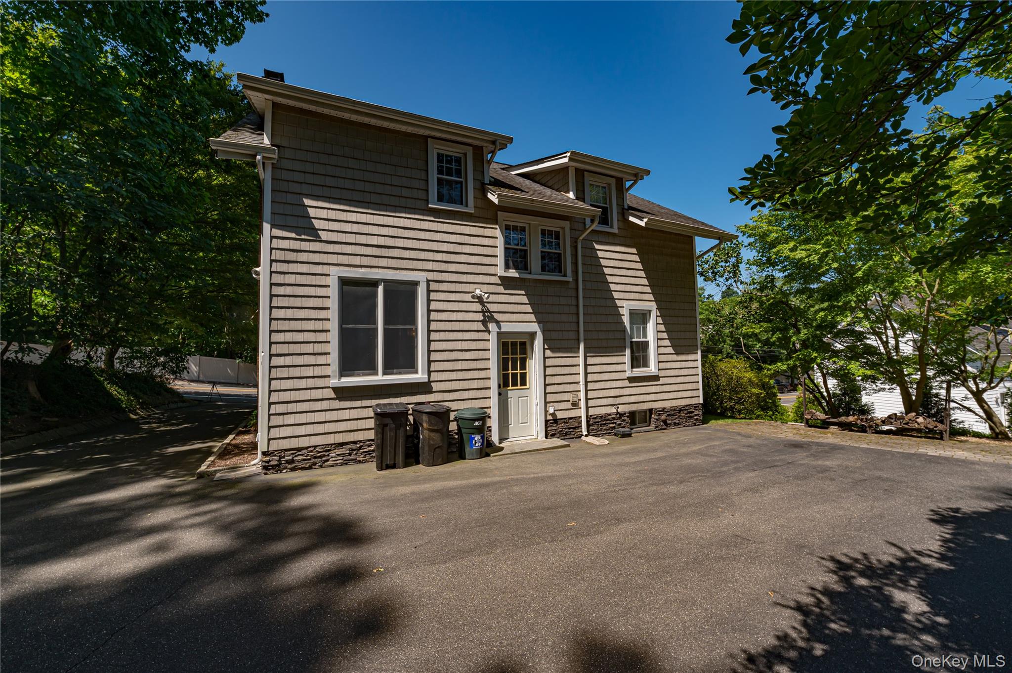 24 Soundview Road Huntington, NY 11743 - Photo 19 of 20 Back entrance from Driveway