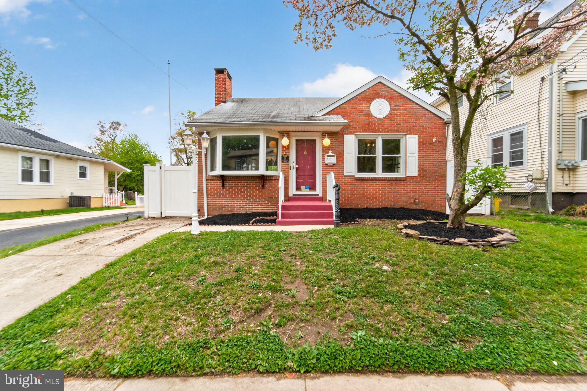 39 Reeger Avenue Hamilton, NJ 08610 - Photo 1 of 27 Gallery Image 1