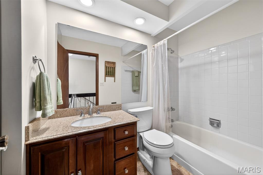 1306 Tahoe Valley Court Ballwin, MO 63021 - Photo 16 of 25