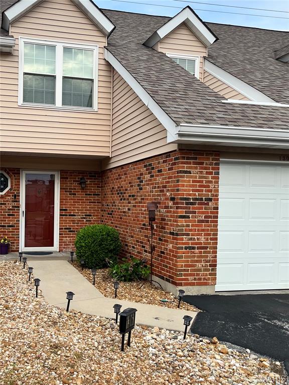 1306 Tahoe Valley Court Ballwin, MO 63021 - Photo 2 of 18