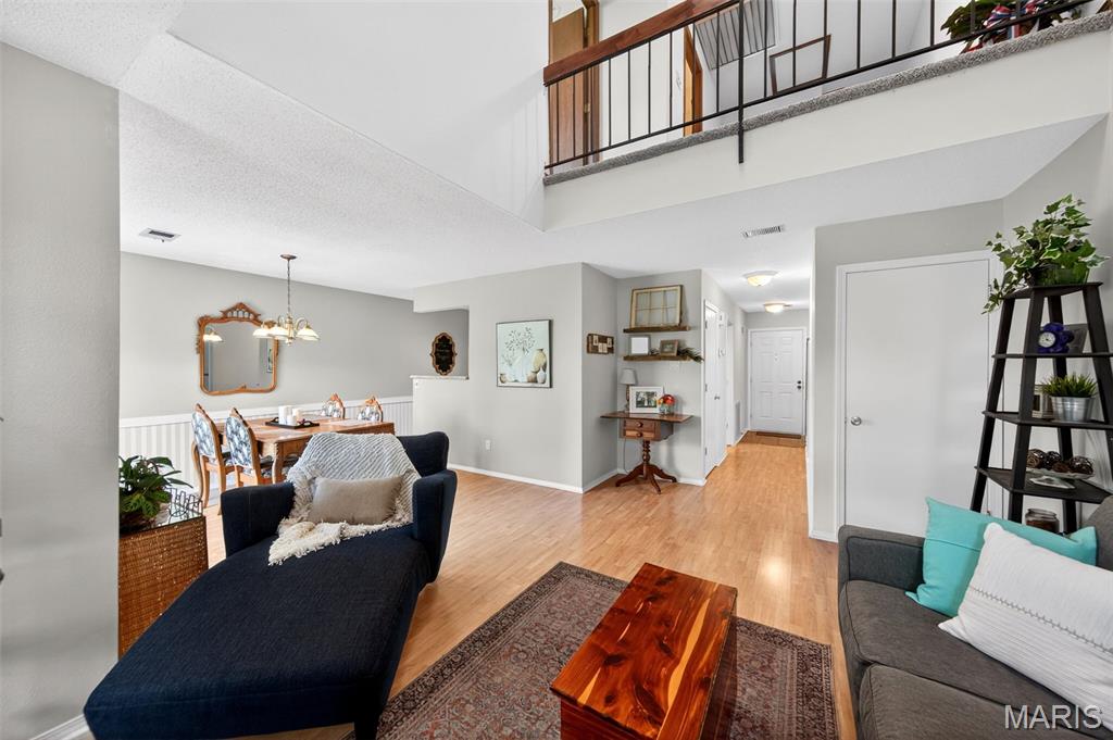 1306 Tahoe Valley Court Ballwin, MO 63021 - Photo 5 of 25