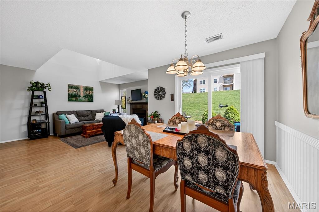 1306 Tahoe Valley Court Ballwin, MO 63021 - Photo 6 of 25