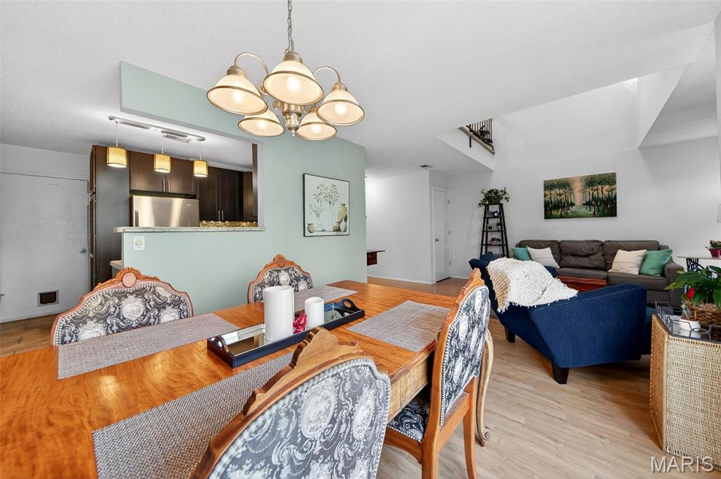 1306 Tahoe Valley Court Ballwin, MO 63021 - Photo 7 of 25