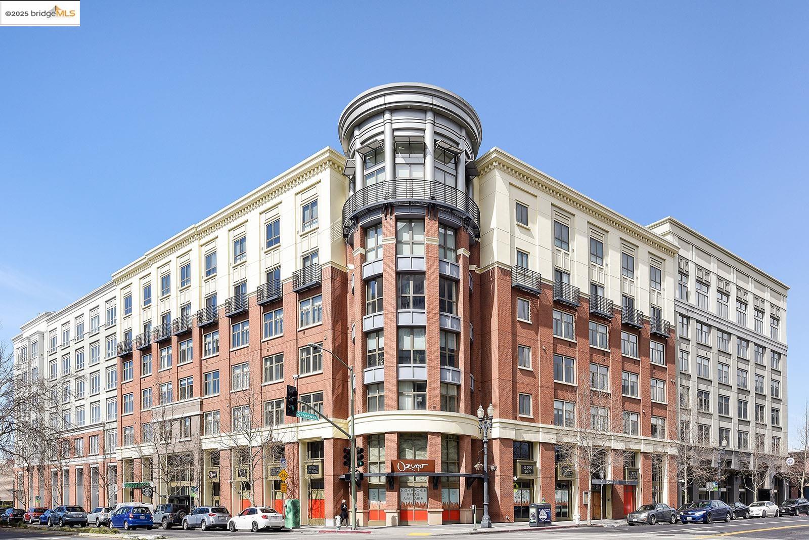 438 West Grand Avenue, Unit 420 Oakland, CA 94612 - Photo 48 of 58 a front view of a building