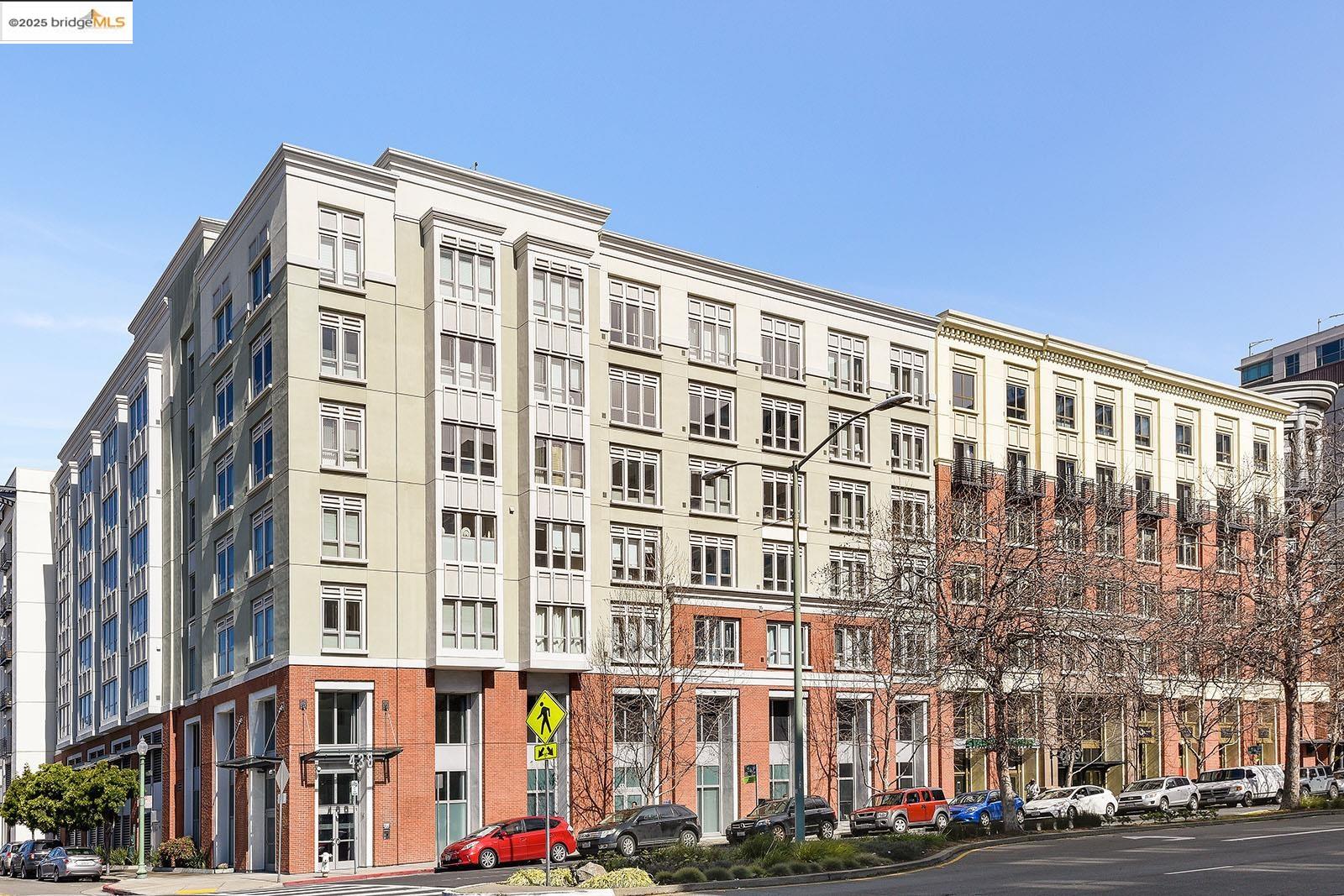 438 West Grand Avenue, Unit 420 Oakland, CA 94612 - Photo 49 of 58 front view of a building