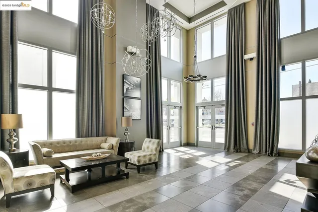 $899,000 | 438 West Grand Avenue, Unit 420, Oakland, CA 94612