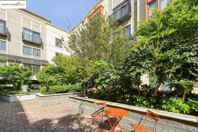 $899,000 | 438 West Grand Avenue, Unit 420, Oakland, CA 94612