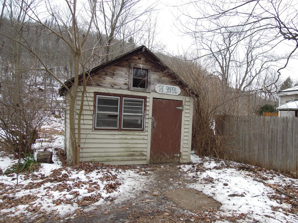 2 Upper Russell Road Huntington, MA 01050 - Photo 5 of 25