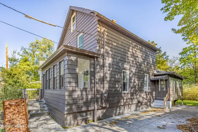 $325,000 | 162 North Street, Kingston, NY 12401