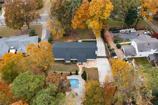 $800,000 | 620 Spalding Drive, Sandy Springs, GA 30328