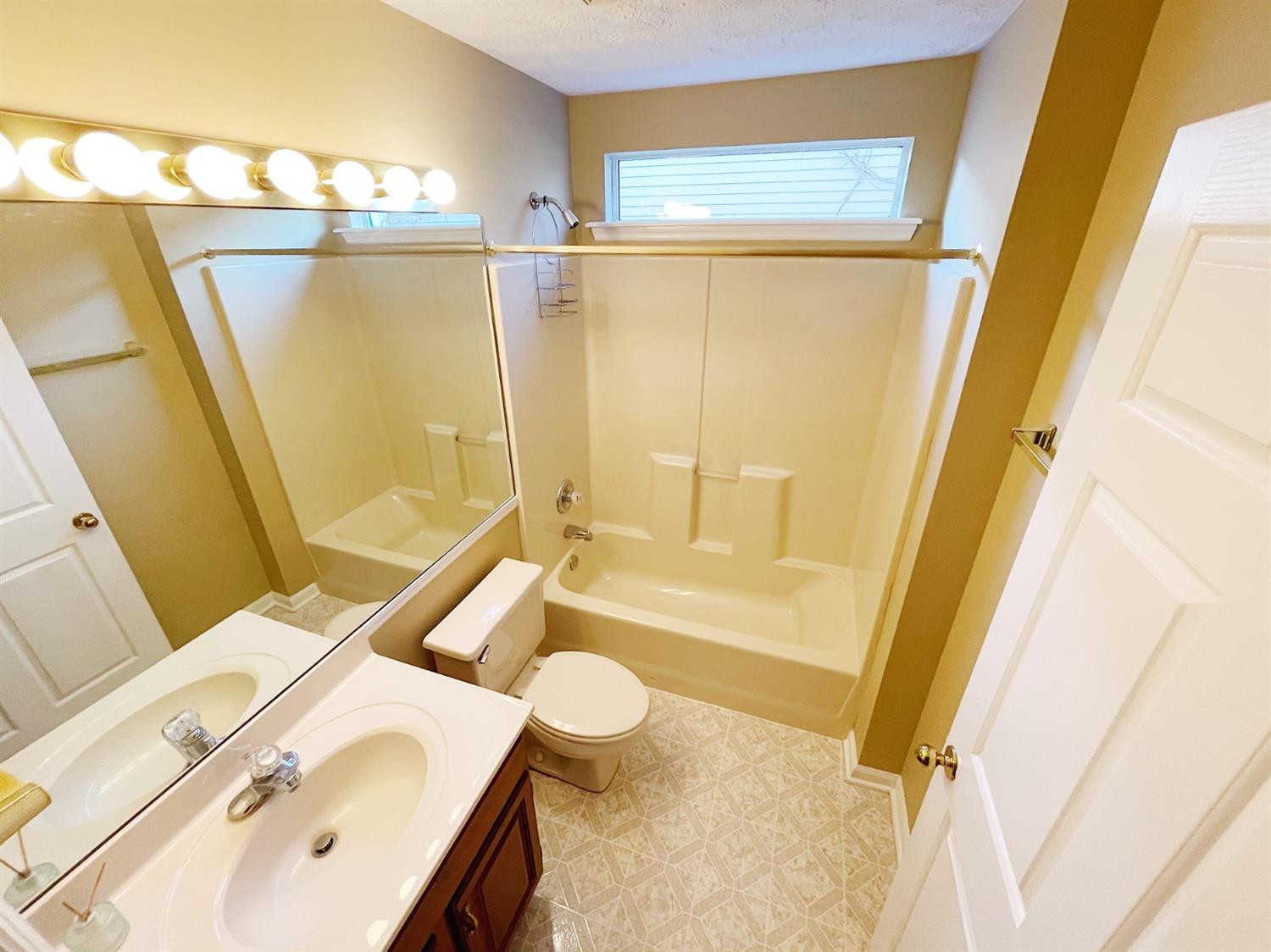 3020 Waco Road Lexington, KY 40503 - Photo 3 of 23 Photo 3