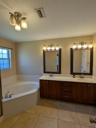 $2,095 | 7318 East Bay Boulevard, Navarre, FL 32566