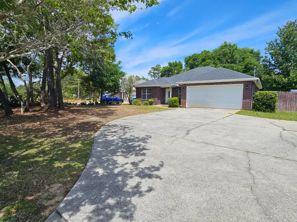 $2,095 | 7318 East Bay Boulevard, Navarre, FL 32566