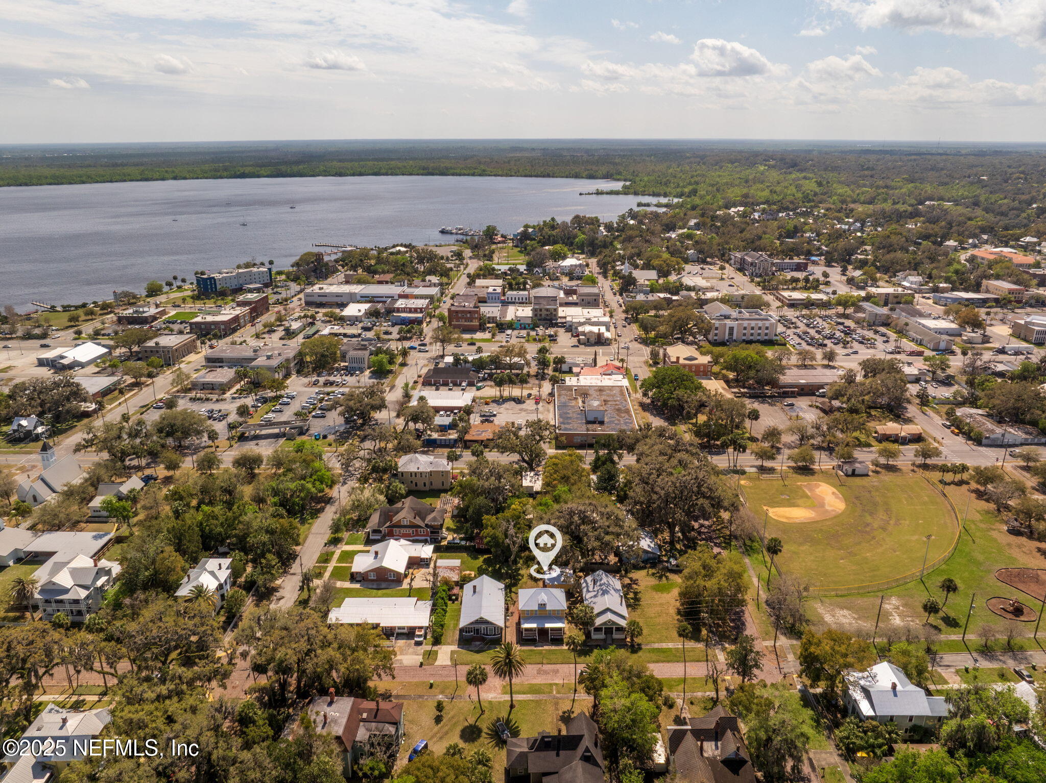 313 Madison Street Palatka, FL 32177 - Photo 36 of 38 an aerial view of multiple house