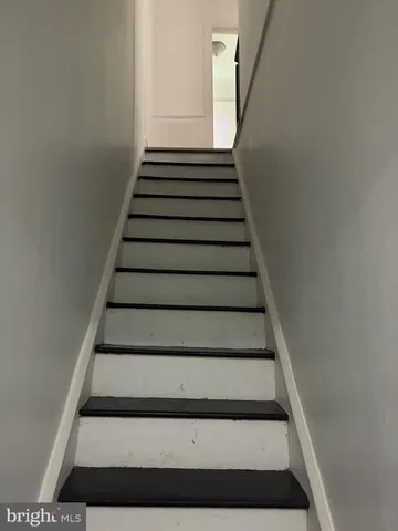 $950 | 120 Francis Street, Unit 1, Darby, PA 19023