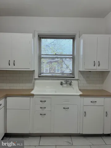 $950 | 120 Francis Street, Unit 1, Darby, PA 19023